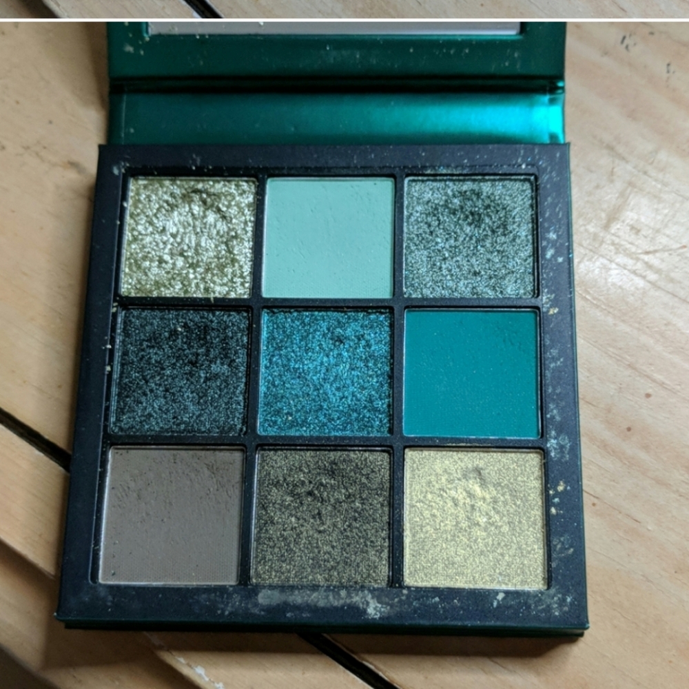Emerald obsessions mini pallet